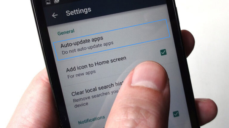 how to turn off auto updates on android