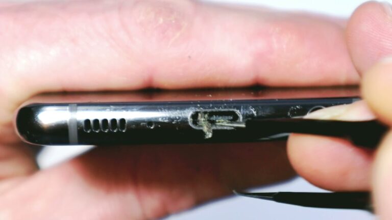 how to clean charging port android