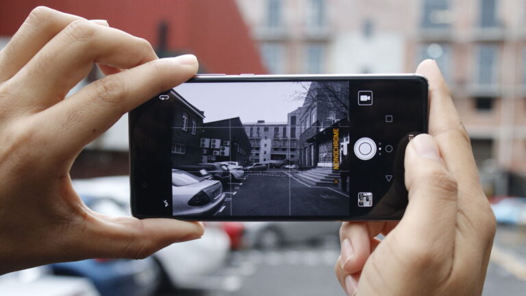 how to take a selfie on android
