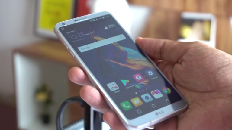 how to screenshot lg phone
