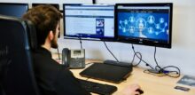 how to screenshot one monitor
