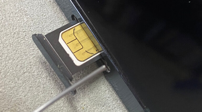 how to change sim card on iphone
