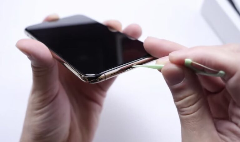 how to clean iphone speaker