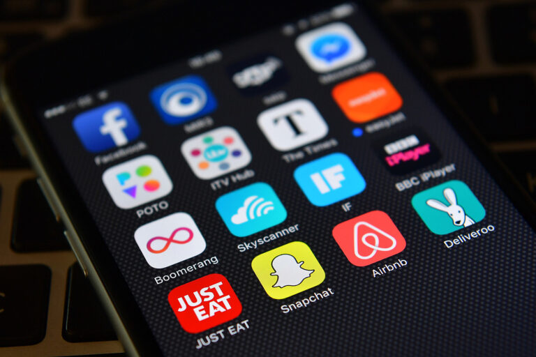 how to combine photos on iphone